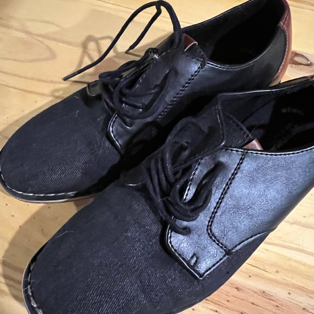 Boys dress shoe